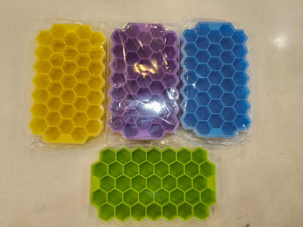 Honeycomb Silicone Ice Tray – 37-Grid Hexagon Ice Maker with Lid BuyMarto